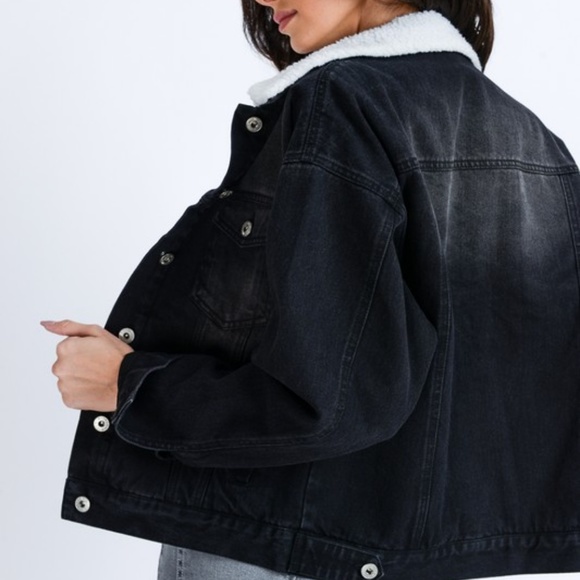 ⭐️ END OF WINTER SALE BLACK SHERPA DENIM JACKET - Picture 6 of 8
